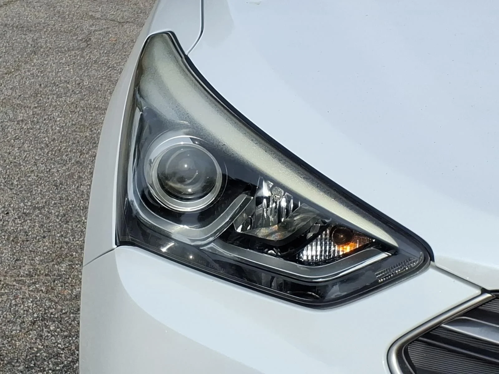 Used 2017 Frost White Pearl Hyundai 2.4L image 6