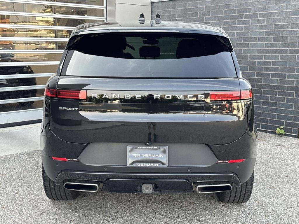 Certified Used 2024 Santorini Black Metallic Land Rover SE image 5