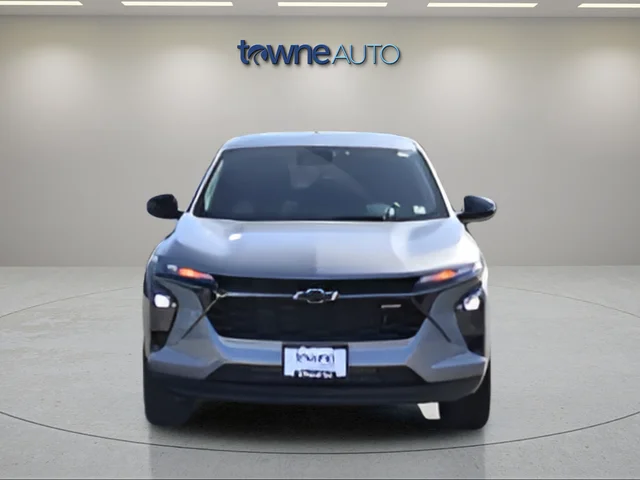 Used 2024 Gray Chevrolet 1RS image 7