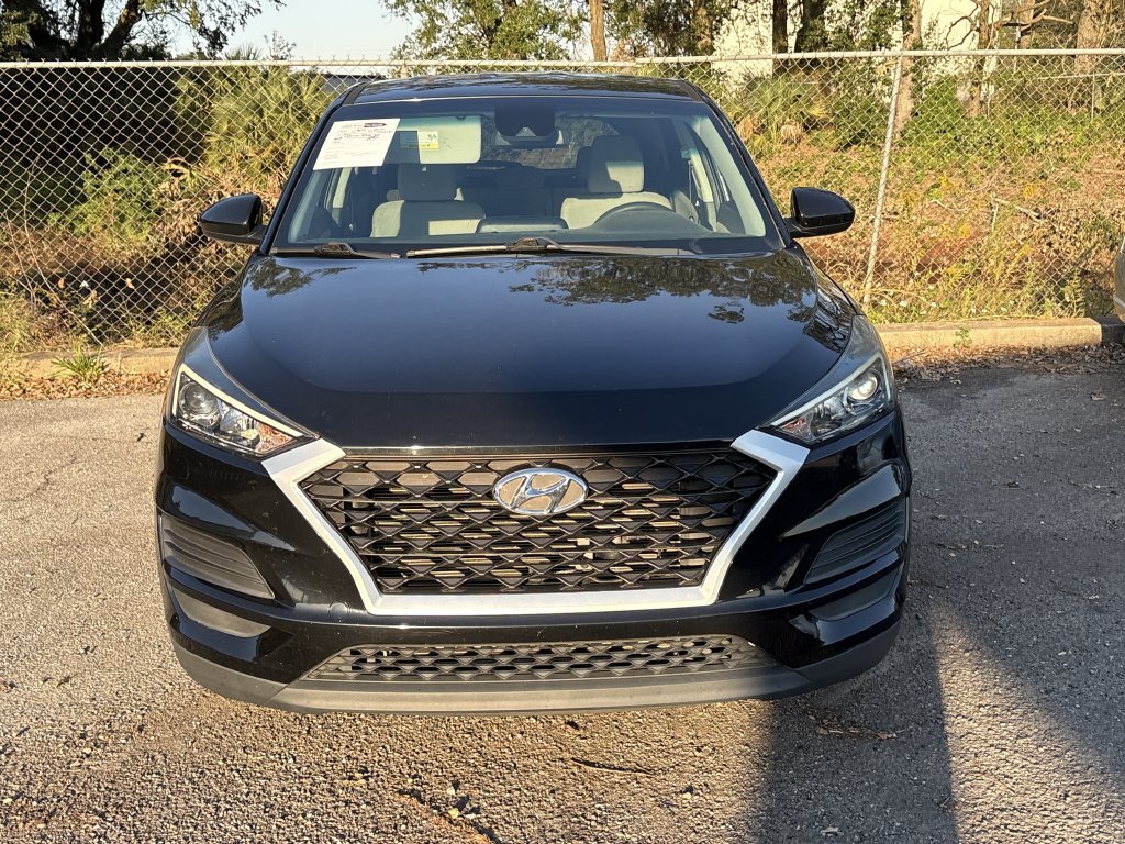 Used 2021 Black Noir Pearl Hyundai SE image 2