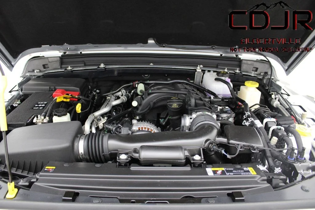 Used 2023 Silver Jeep Rubicon image 10