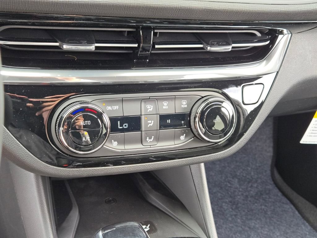 2026 Buick Envista Sport Touring - Photo 13