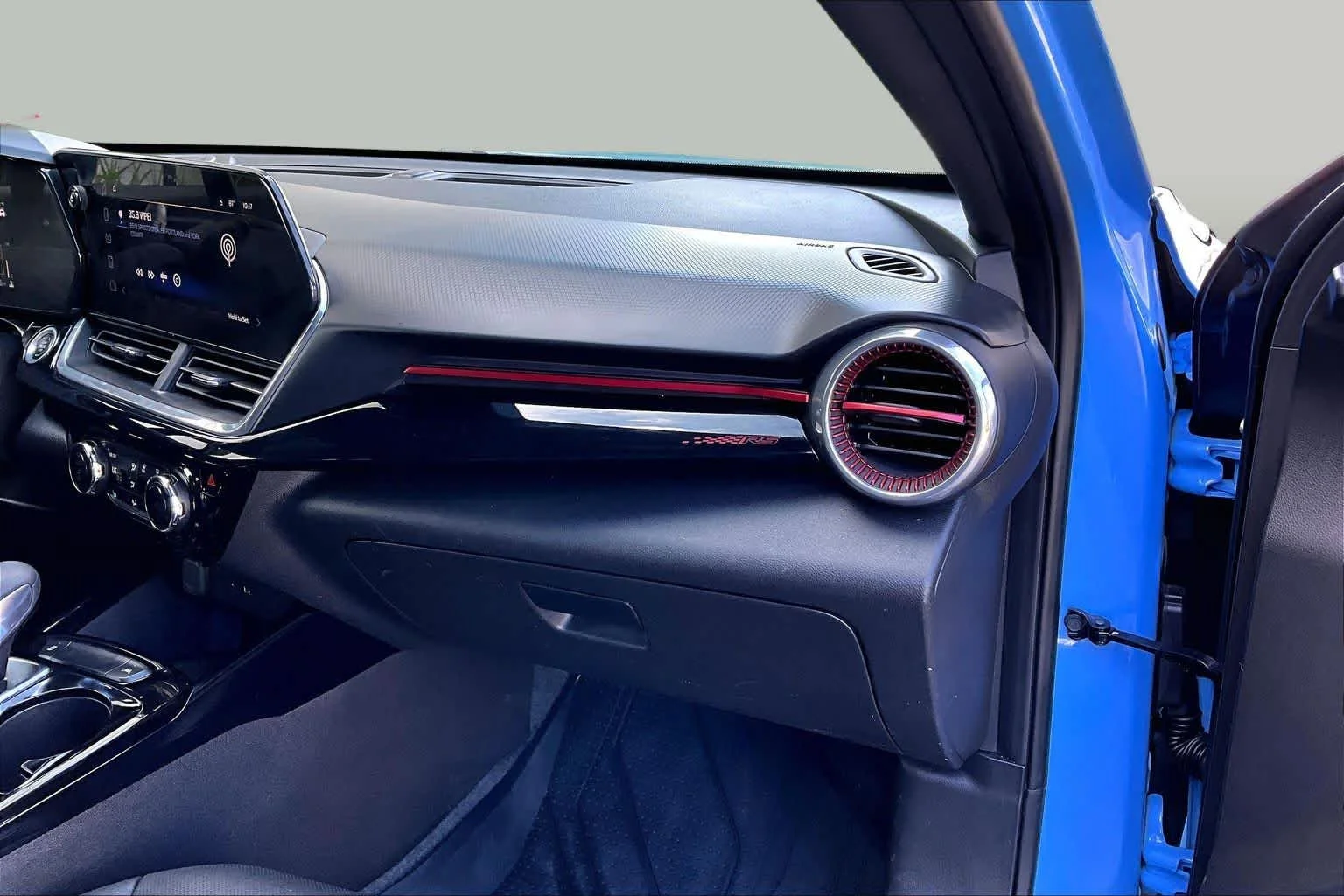 Used 2024 Fountain Blue Chevrolet 2RS image 19