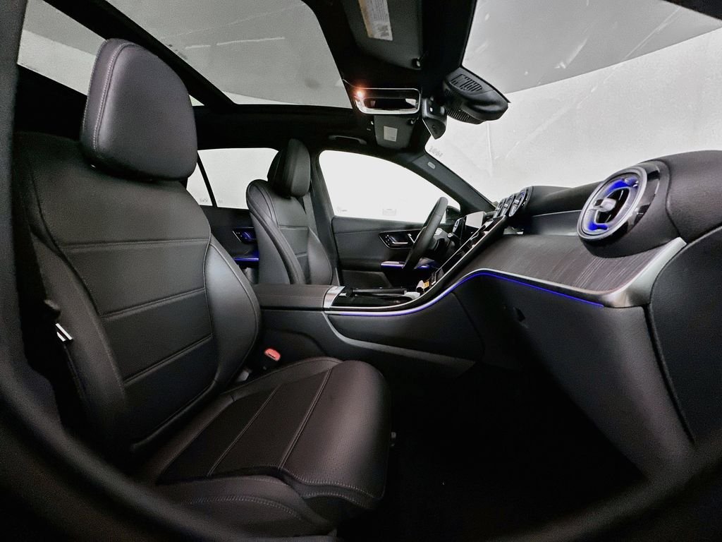 New 2027 Black Mercedes-Benz GLC 300 image 28