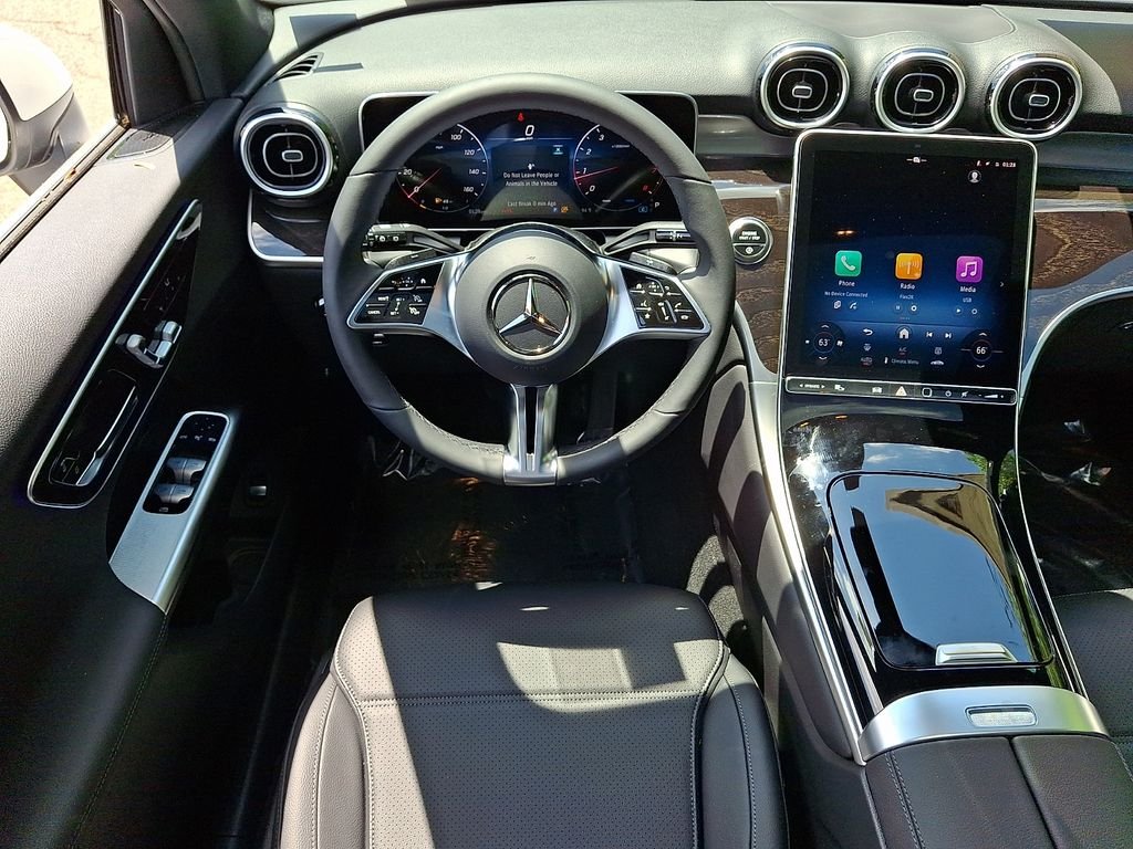 New 2026 Polar White Mercedes-Benz GLC 300 image 7