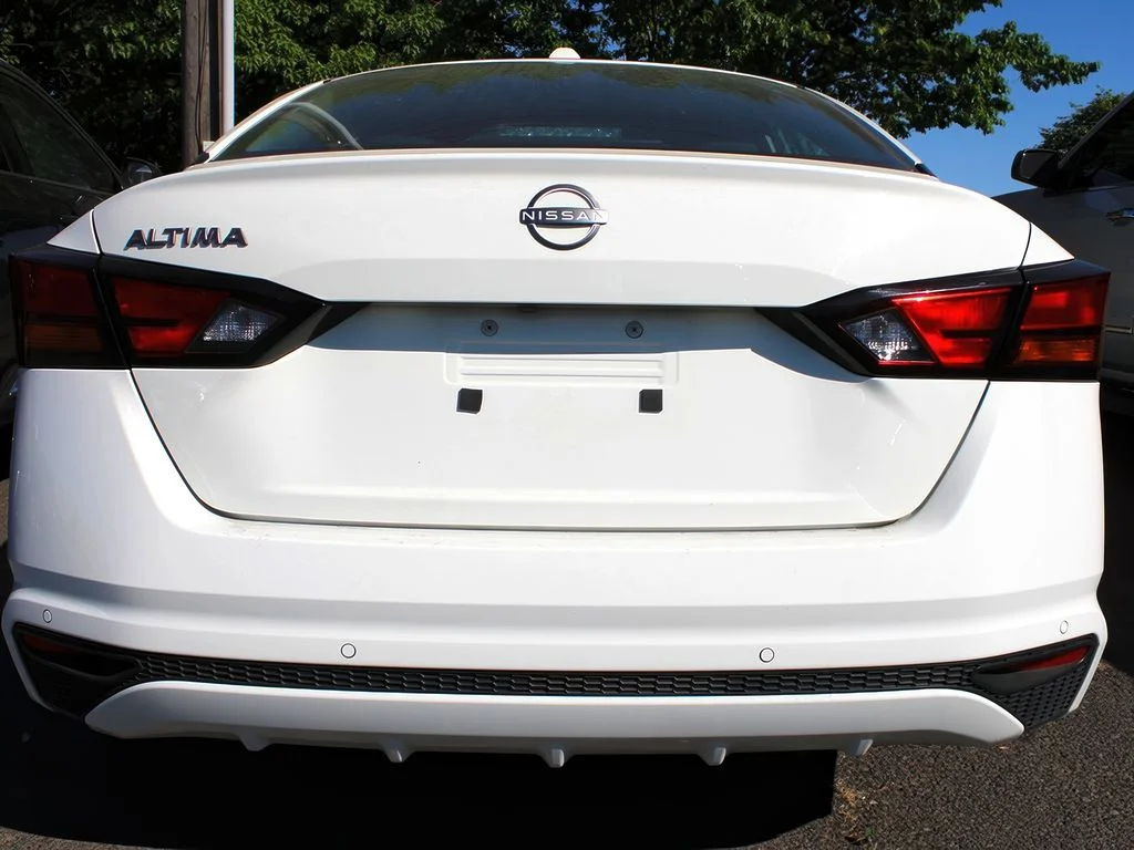 2025 Nissan Altima SV - Photo 10
