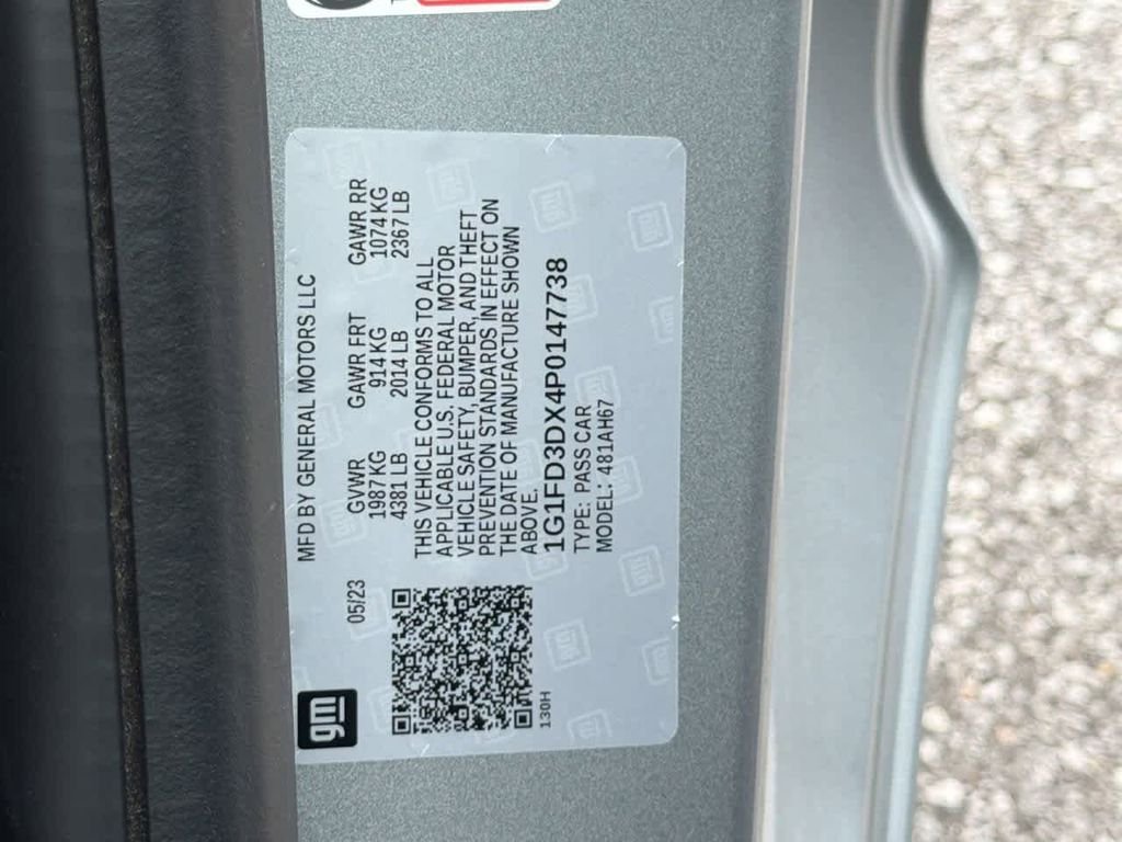 Used 2023 Gray Chevrolet 2LT image 31