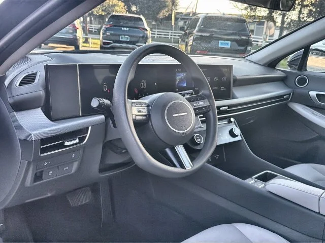 2025 Hyundai Sonata SEL - Photo 10
