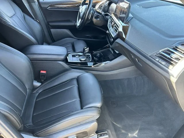 Used 2022 Jet Black BMW sDrive30i image 13