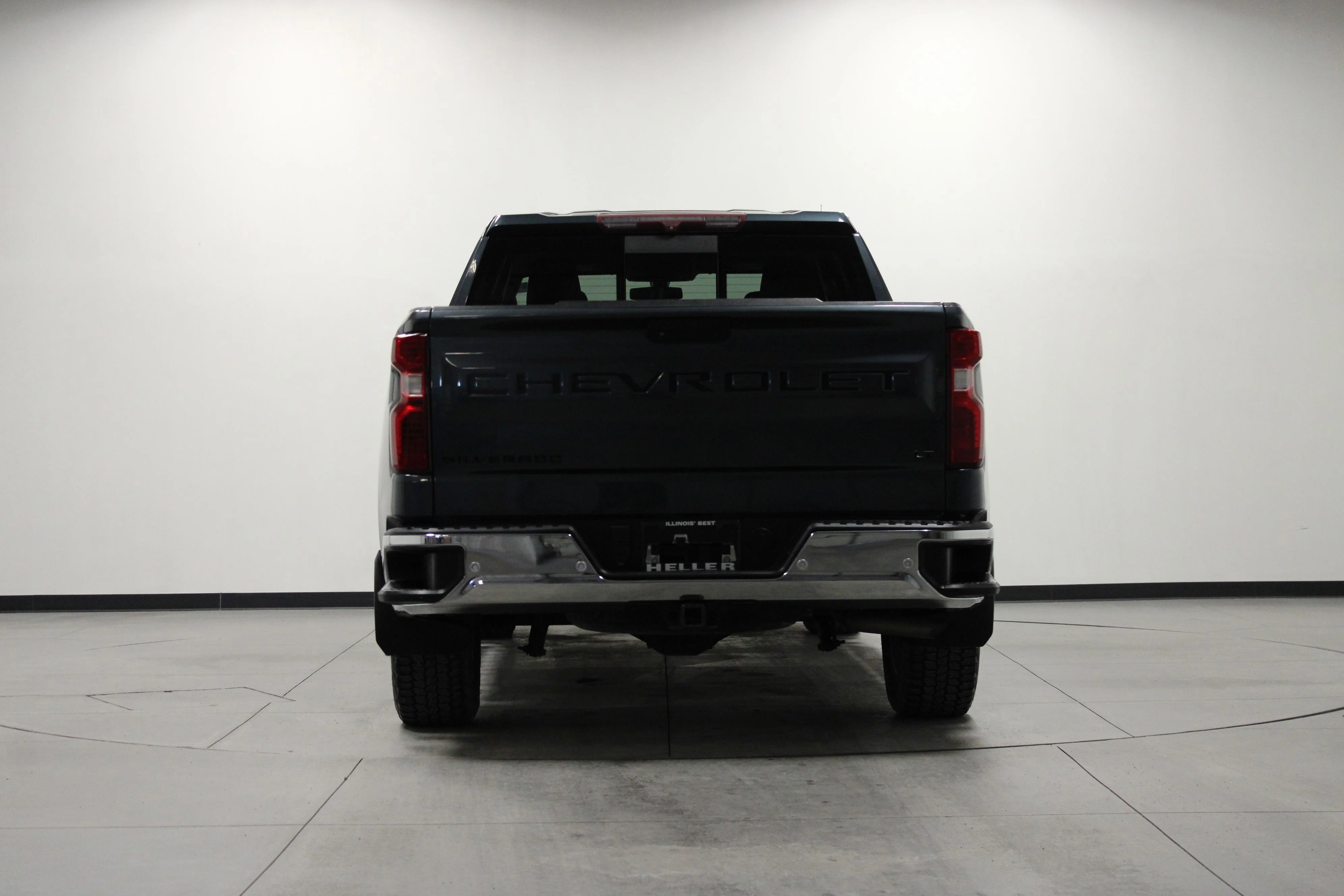 Used 2020 Shadow Gray Metallic Chevrolet LT image 5