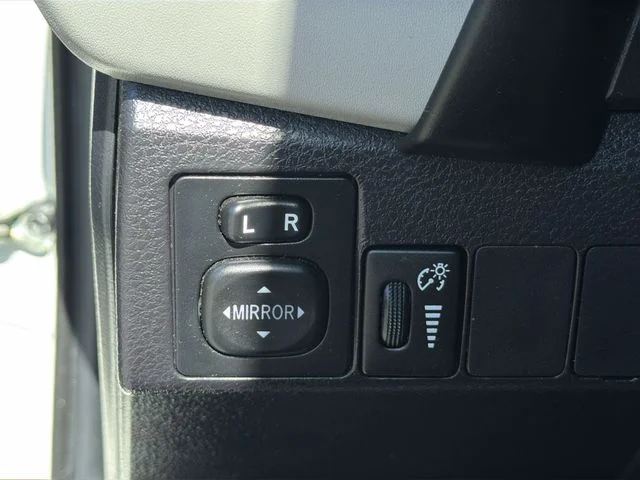 Used 2019 White Toyota LE image 28