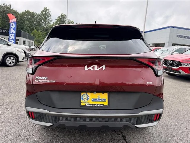 Used 2023 Red Kia X-Line image 12