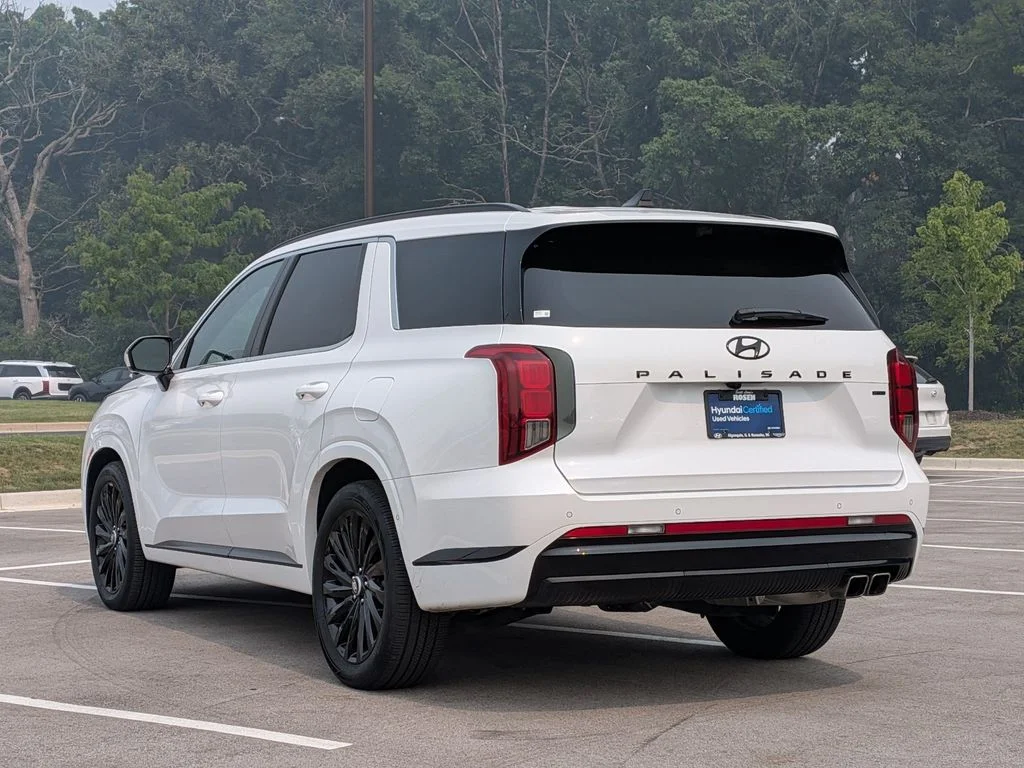 Used 2025 White Hyundai Calligraphy Night Edition image 5