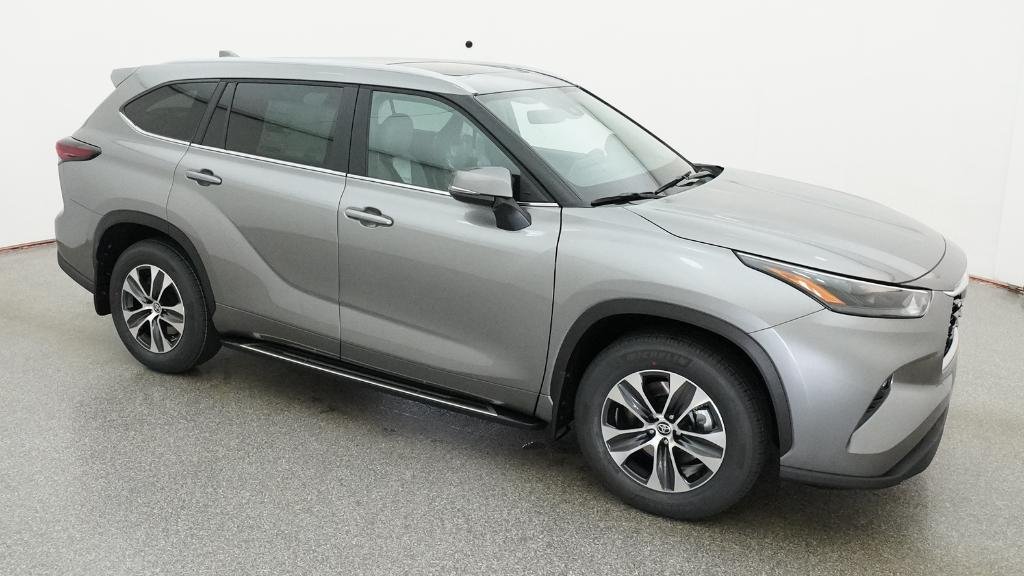 New 2026 Heavy Metal Toyota XLE image 12