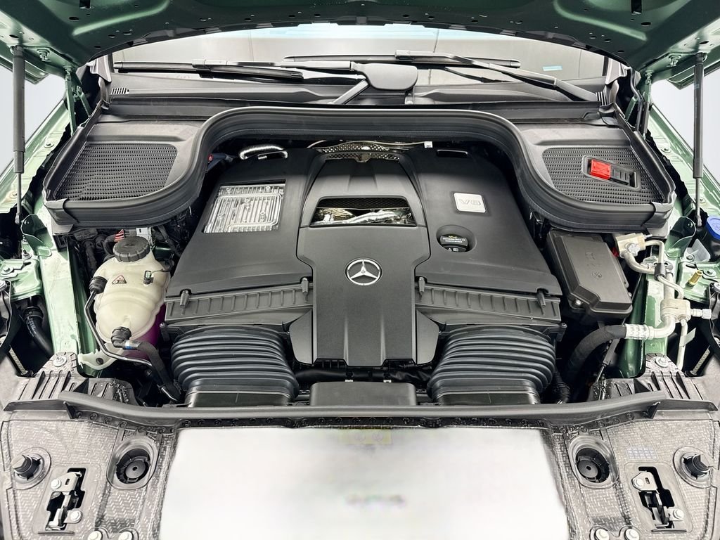 New 2026 MANUFAKTUR Ireland Mid Green Metallic Mercedes-Benz GLE 580 image 28