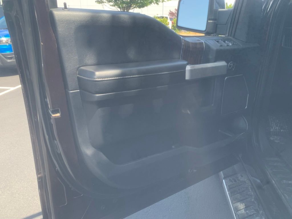 Used 2019 Magma Red Ford Lariat image 10
