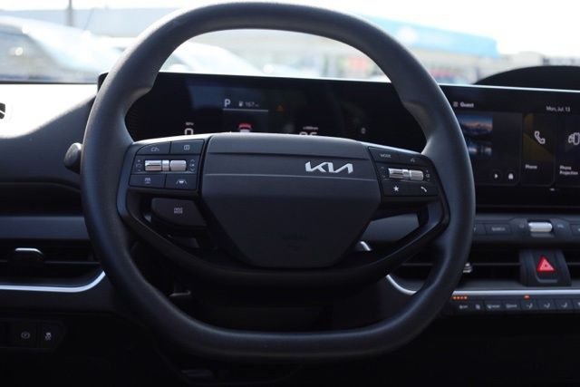 Used 2025 Steel Gray Kia LXS image 30
