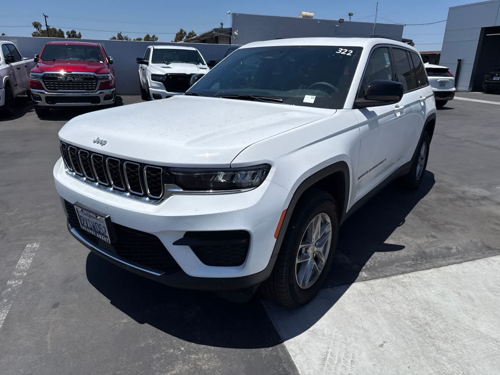 2025 Jeep Grand Cherokee Laredo X's photo