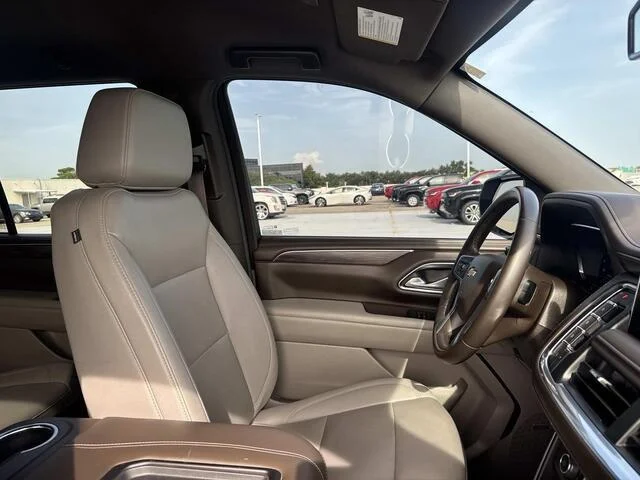 Used 2024 Summit White Chevrolet LT image 10