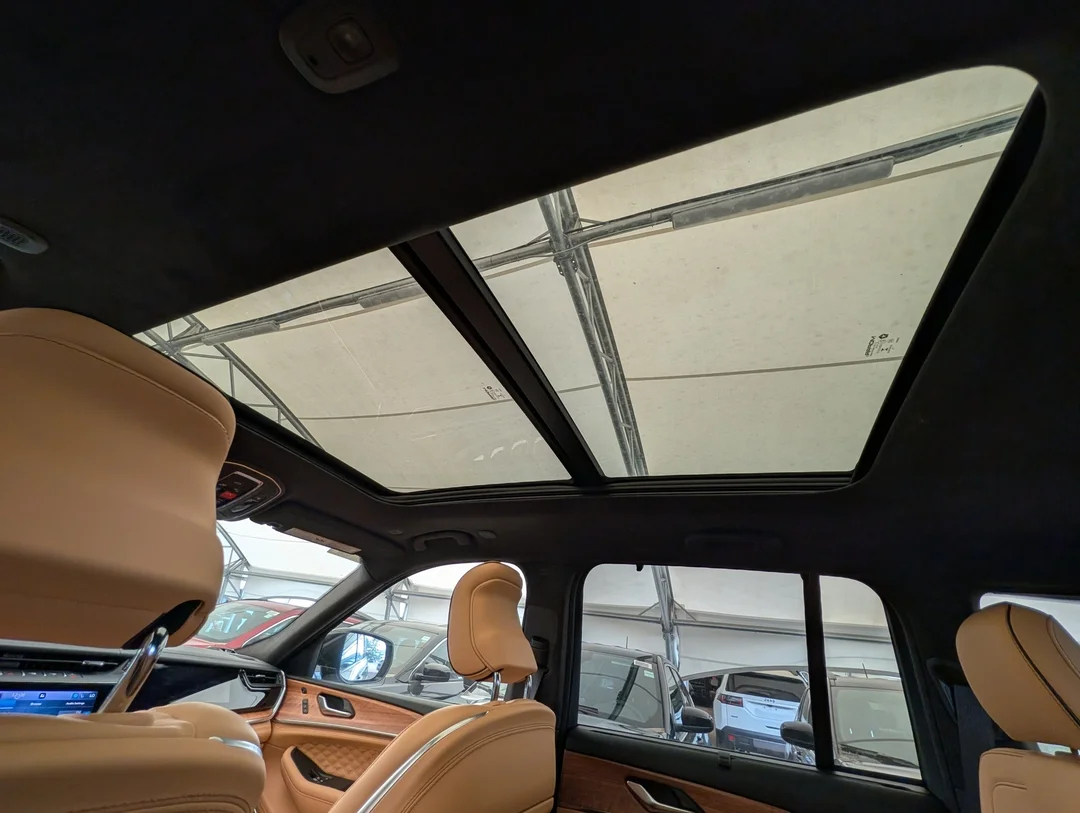 New 2026 White Jeep Summit - - 4x4 - Pano Sunroof - Palermo Lthr Seats - Trailer Tow Pkg - Advanced ProTech IV & More! image 30