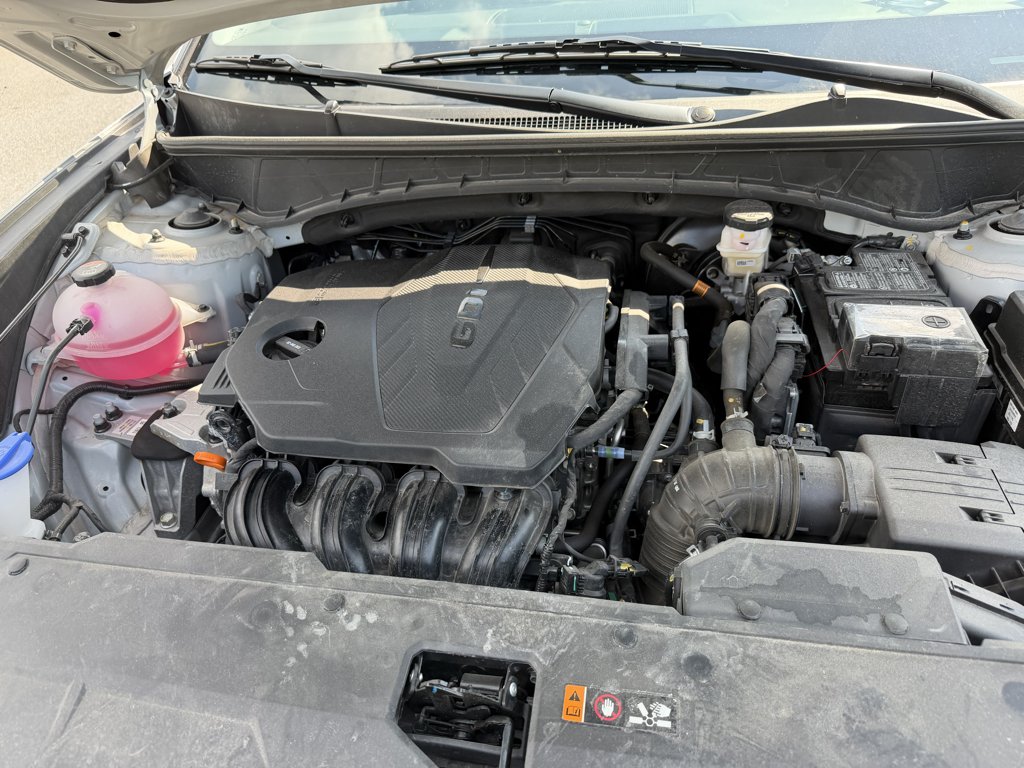 Used 2025 Silver Hyundai SEL image 10