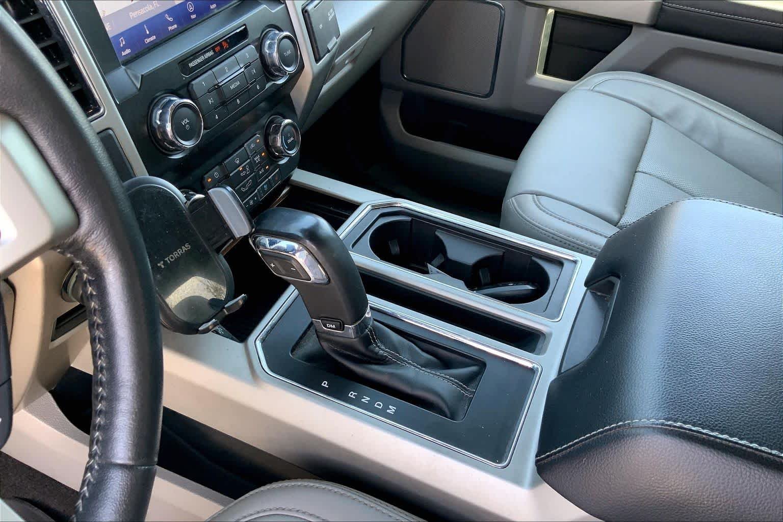 Certified Used 2019 Magnetic Metallic Ford LARIAT image 16