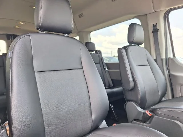 New 2026 Oxford White Ford Passenger Van XL image 34