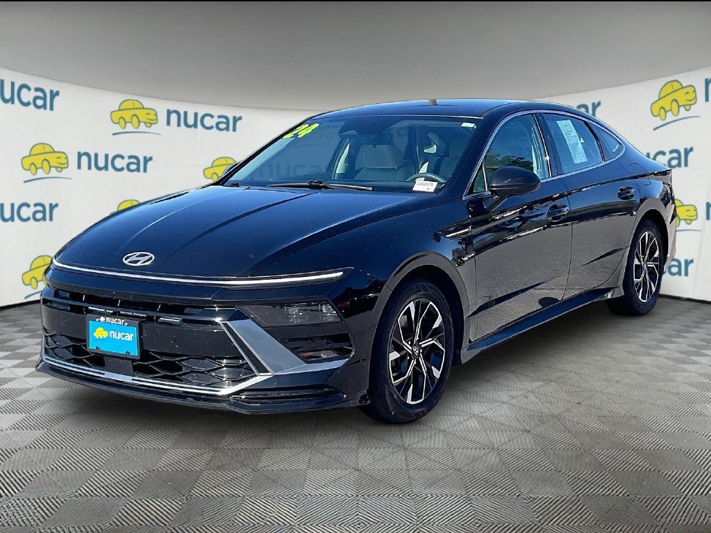Used 2024 Onyx Black Hyundai SEL image 3