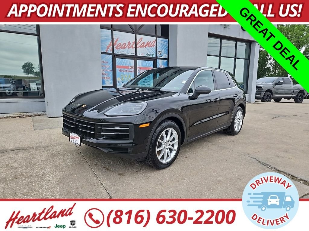 2024 Porsche Cayenne -'s photo