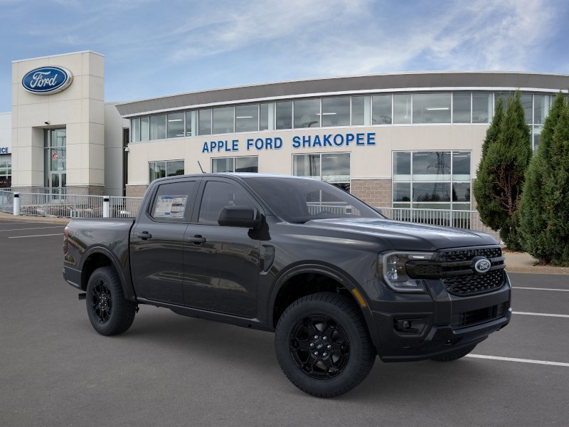 New 2025 Shadow Black Ford XLT image 7