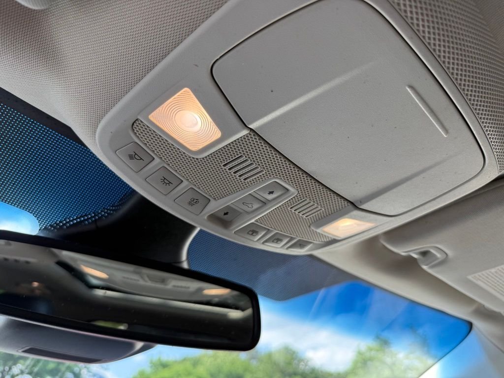 Used 2020 Green Ford SEL image 19