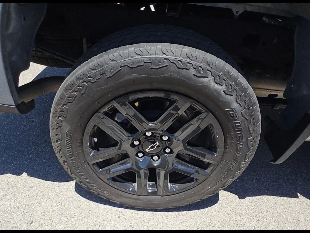 Used 2024 Slate Gray Metallic Chevrolet Custom Trail Boss image 24