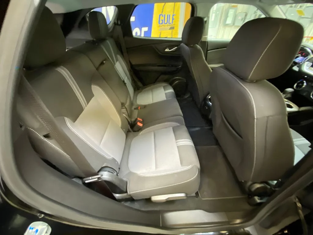 Used 2025 Black Chevrolet LT image 27