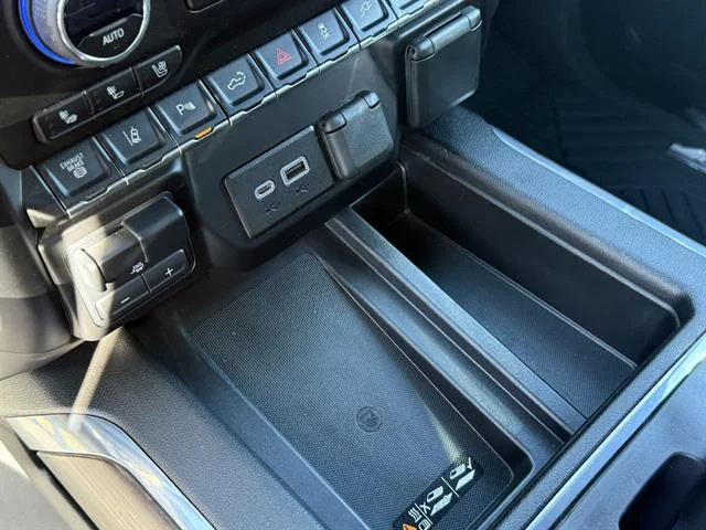 2023 Chevrolet Silverado 3500HD High Country - Photo 19