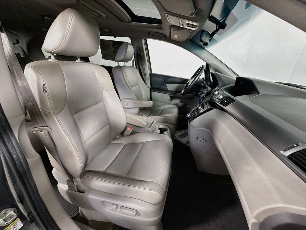 Used 2012 Polished Metal Metallic Honda EX-L image 30