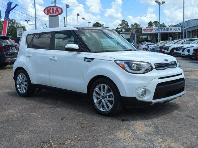 Used 2019 White Kia Plus image 3