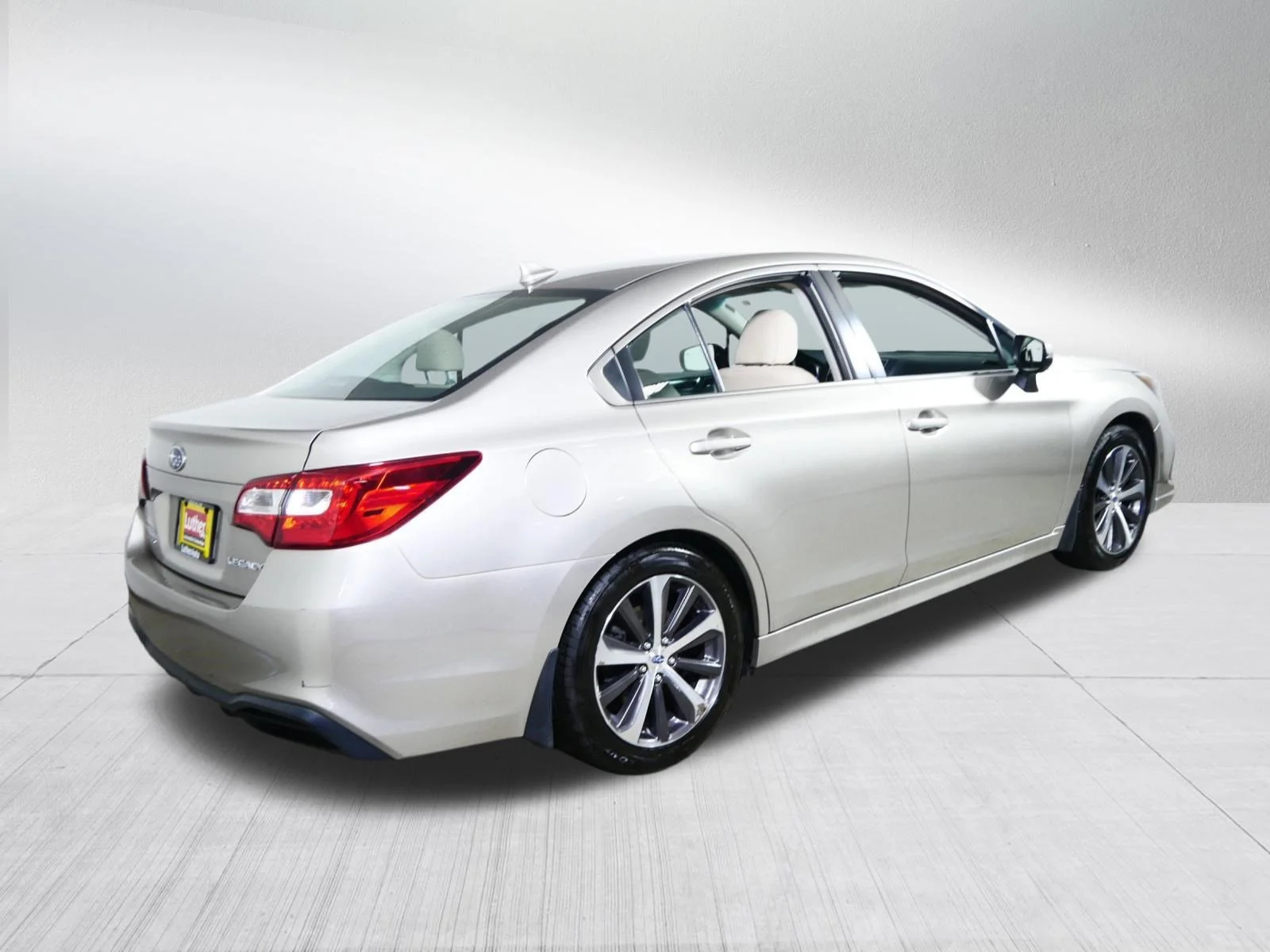 Used 2018 Tungsten Metallic Subaru Limited image 7