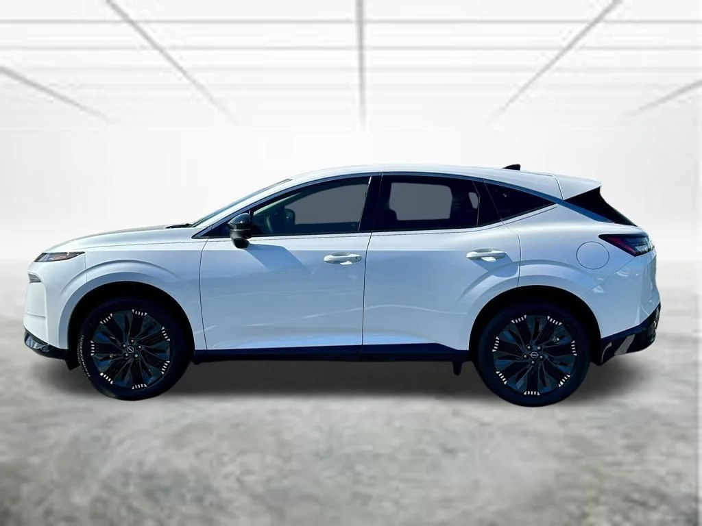 New 2026 Everest White Pearl TriCoat Nissan Platinum image 9