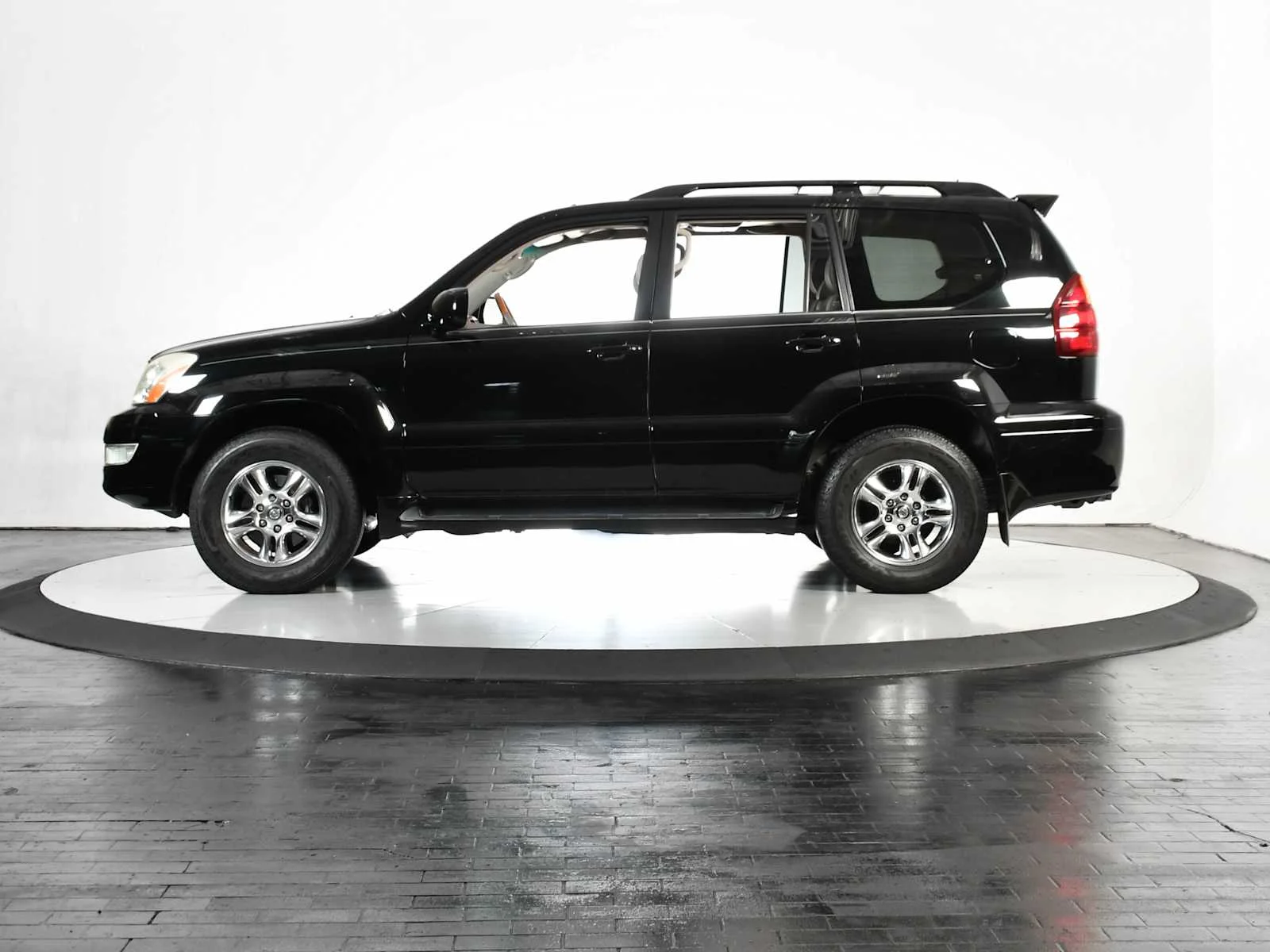 Used 2007 Black Onyx Lexus  image 2