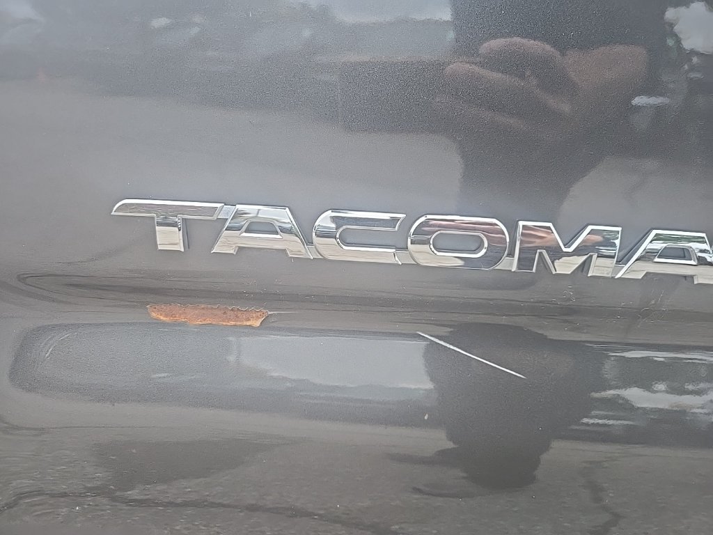 Used 2015 Gray Toyota Base image 11