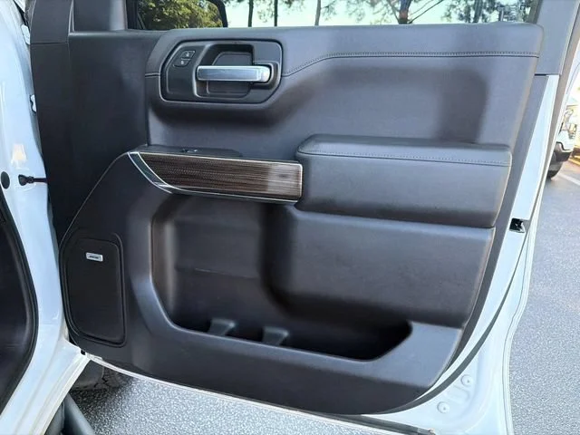 Used 2020 IRIDESCENT PEARL TRICOAT Chevrolet LT Trail Boss image 14