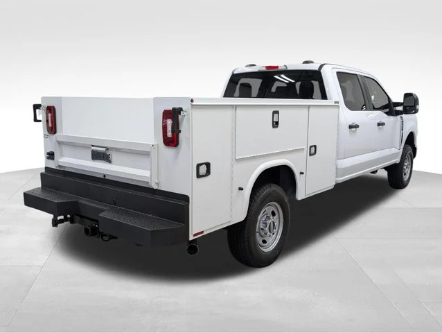 New 2026 Oxford White Ford F-250® XL image 59