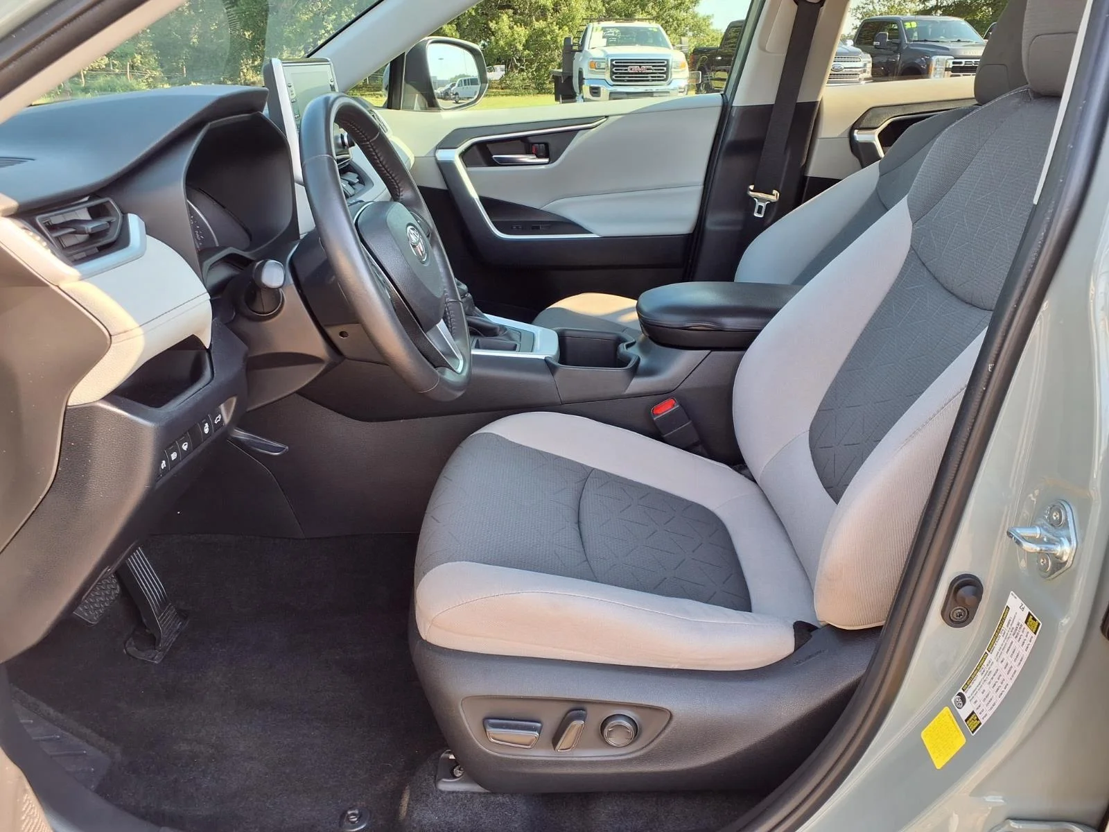Used 2022 Lunar Rock Toyota XLE image 20