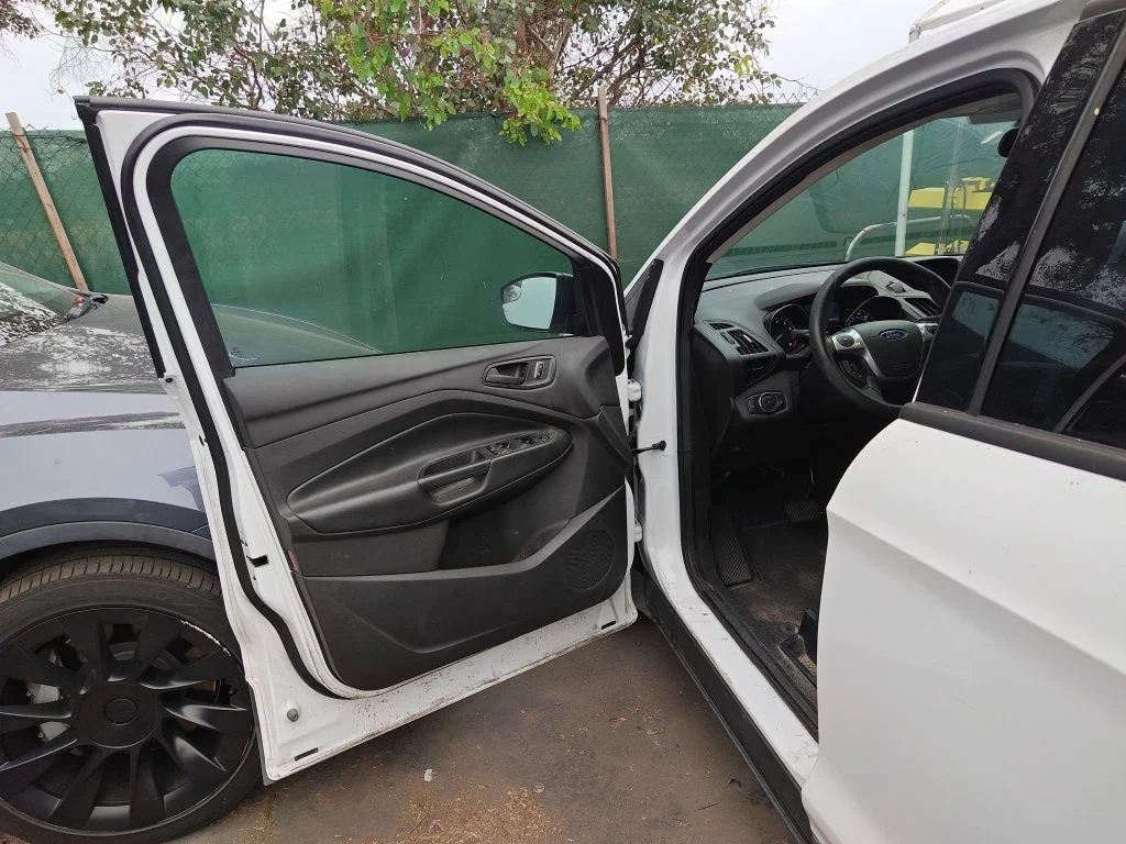 Used 2015 White Ford S image 7