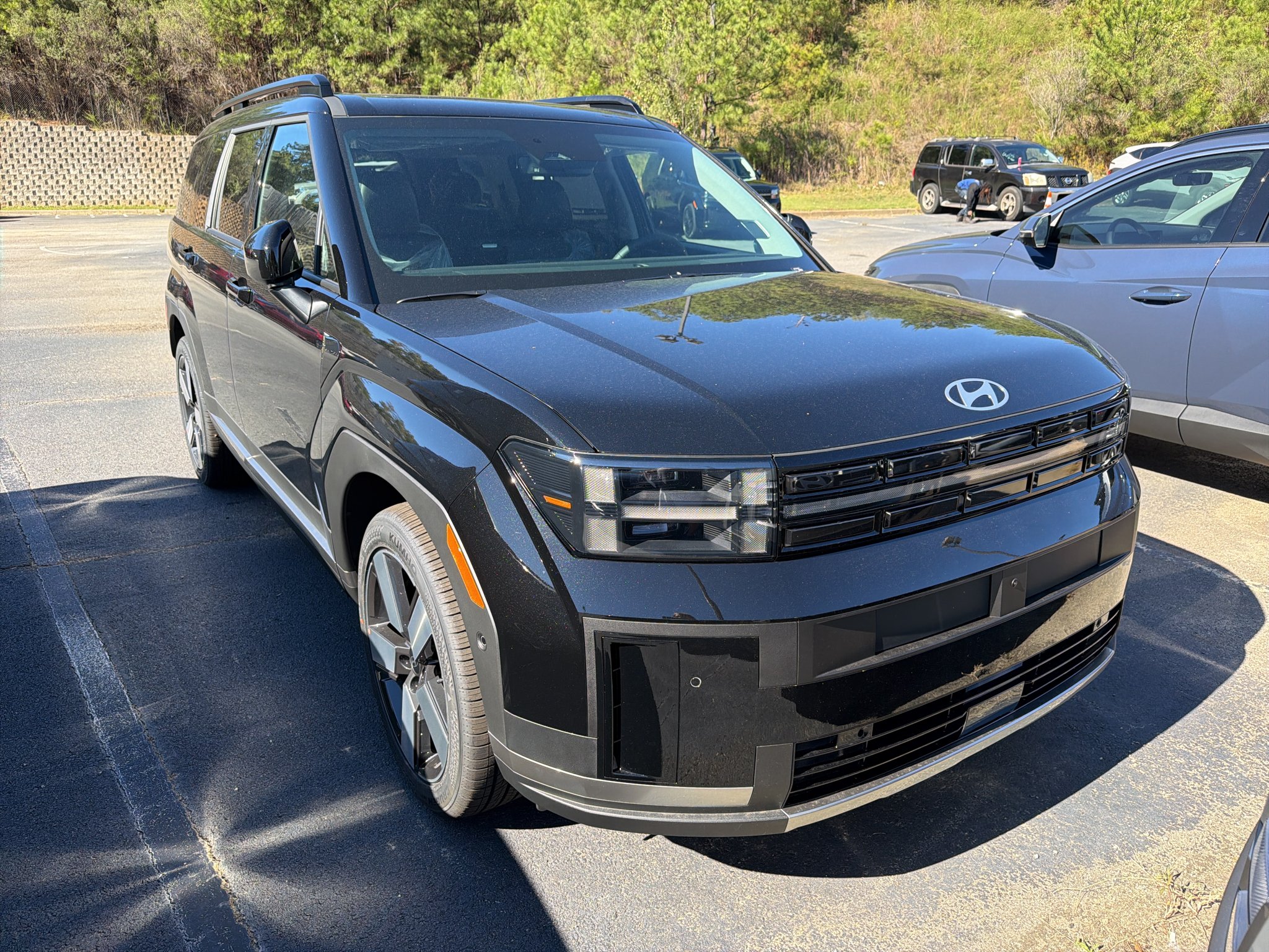New 2027 Phantom Black Hyundai Limited image 2