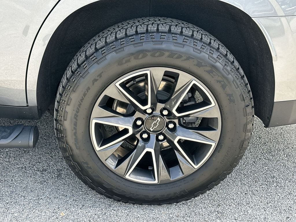 Certified Used 2022 Satin Steel Metallic Chevrolet Z71 image 33