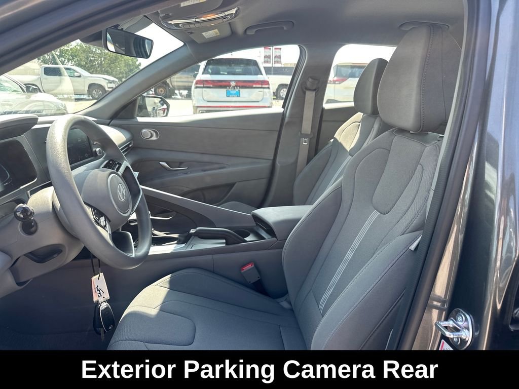 Used 2026 Amazon Gray Hyundai SE image 9