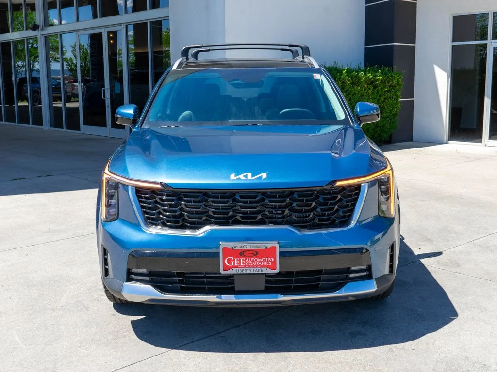New 2026 Mineral Blue Kia EX image 2