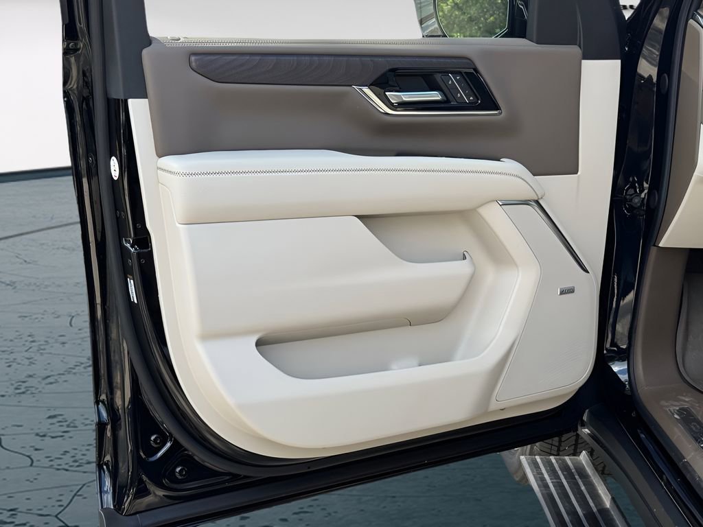 2026 GMC Yukon Denali - Photo 14
