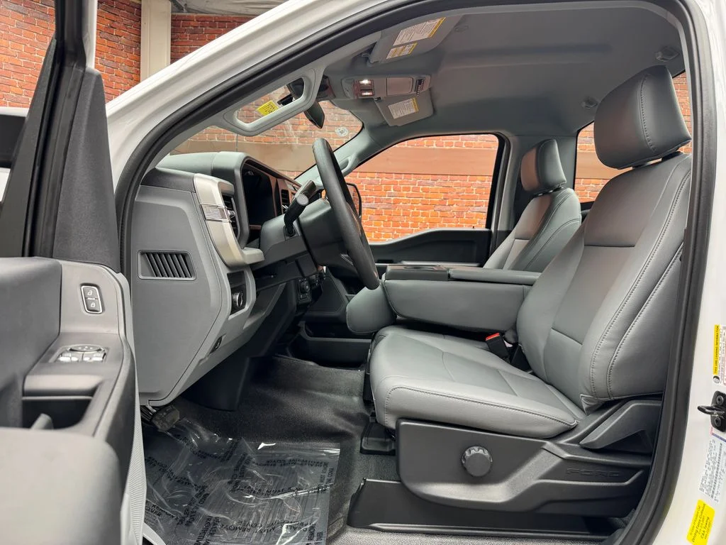 New 2026 Oxford White Ford F-350® XL image 24